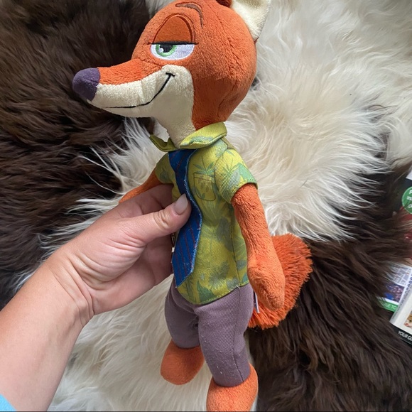 ZOOTOPIA Disney Nick Wilde Talking 11” Plush Fox - Picture 11 of 11